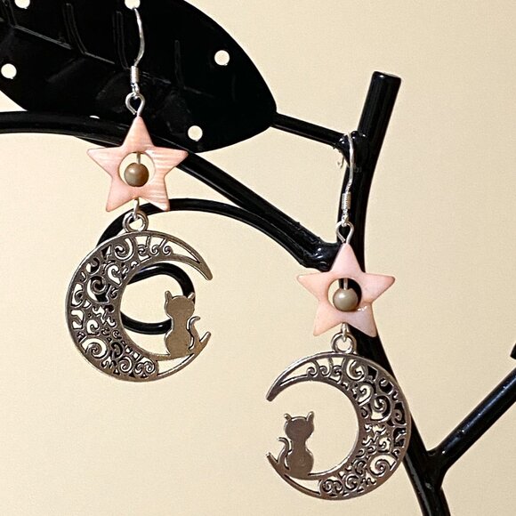 2/$20, Pink Mother of Pearl Star + Cat on the Moon Silver Dangle Earrings - Picture 6 of 10